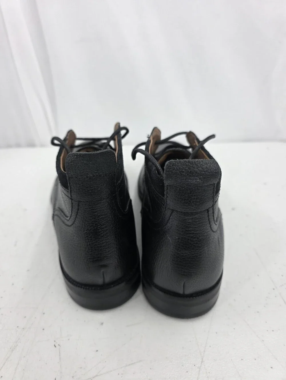 Cole Haan C24524 Men’s Pebble Leather Ogden Stitch Chukka Boots Black Sz 10.5M.